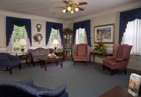 The Laurels of Hendersonville: Lobby